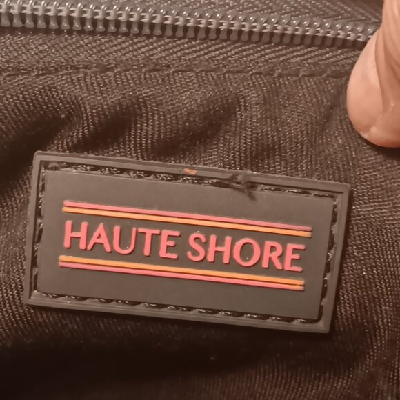 HAUTE SHORE women's 'Blair' Crossbody color block adjustable guitar strap purse - Picture 15 of 15